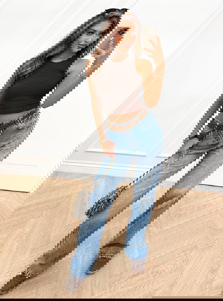 Czekoladowy prążkowany top na...