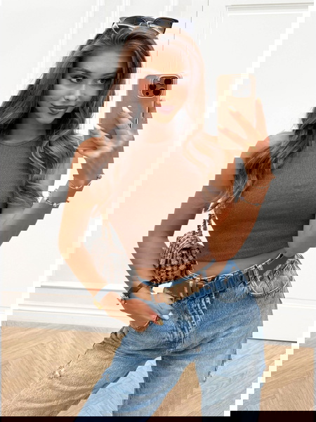 Prążkowany top na...