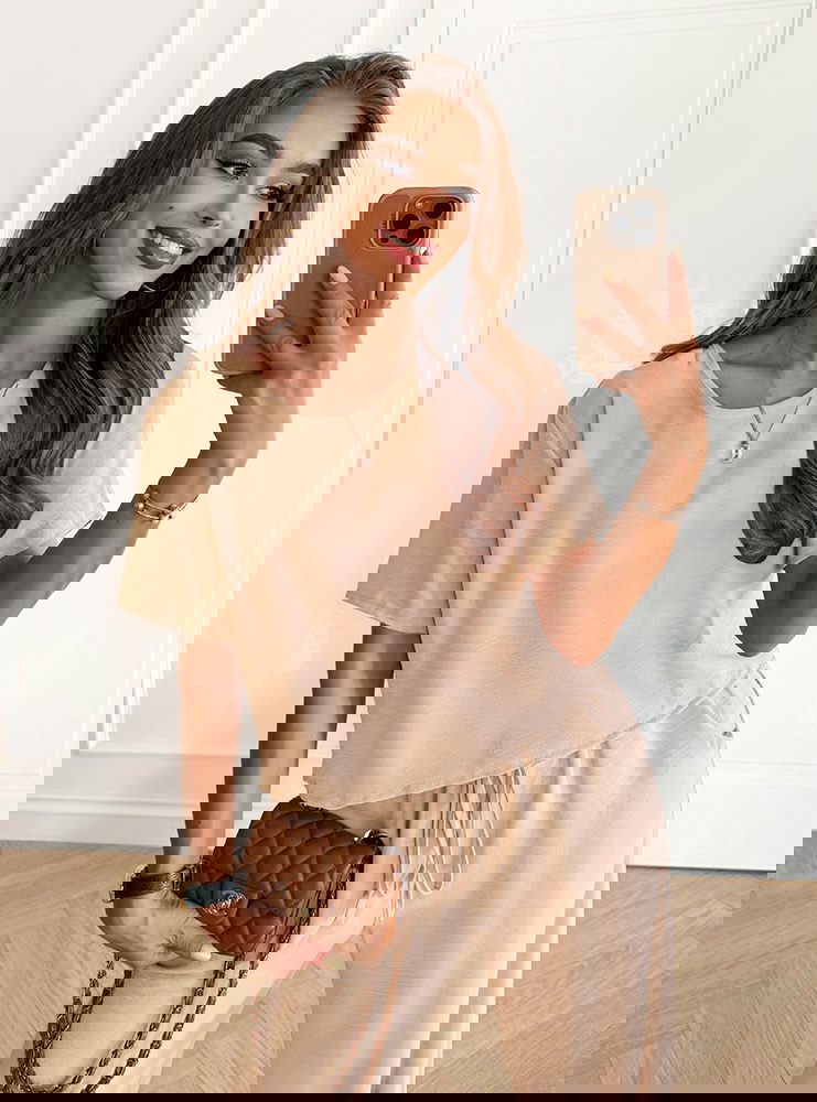 Beżowy komplet bluzka z krótkim...