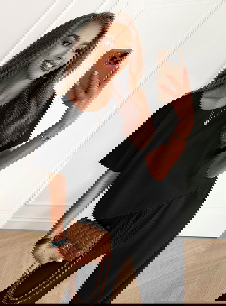 Czarny komplet bluzka z krótkim...