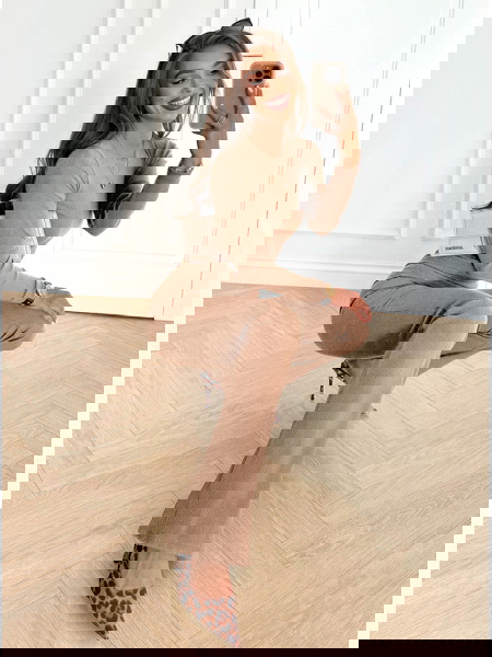 Beżowy prążkowany komplet... 2