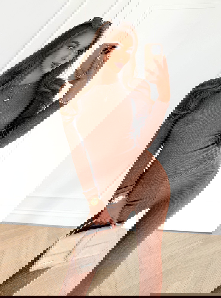 Prążkowany komplet dopasowana bluzka...