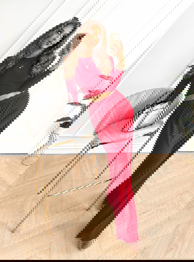 Malinowy komplet bluzka i szerokie...