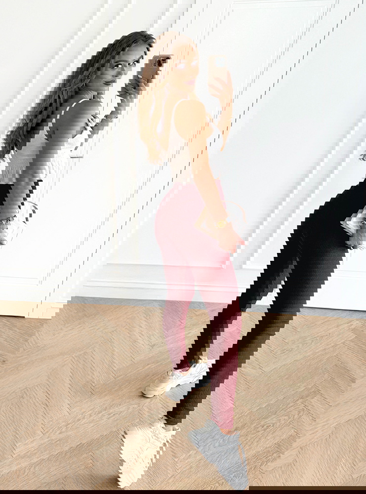 Bordowe prążkowane dopasowane...