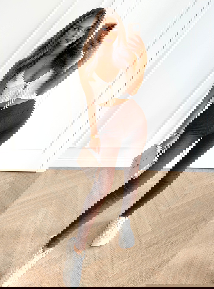 Czekoladowe prążkowane dopasowane...