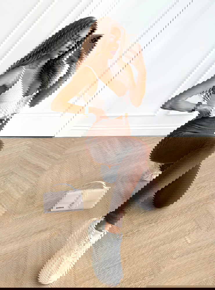 Czekoladowe prążkowane dopasowane...