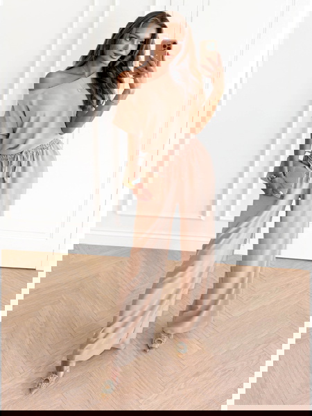 Beżowy komplet bluzka z...