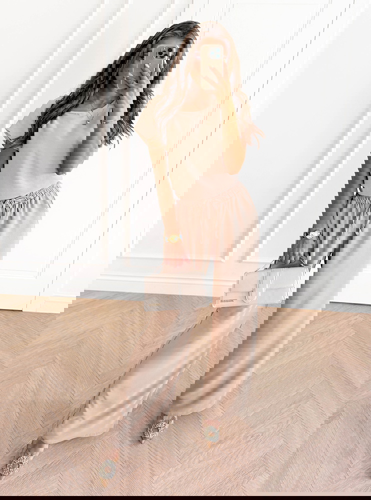 Beżowy komplet bluzka z krótkim...