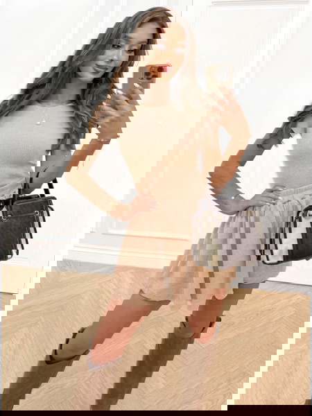 Beżowy komplet prążkowany...