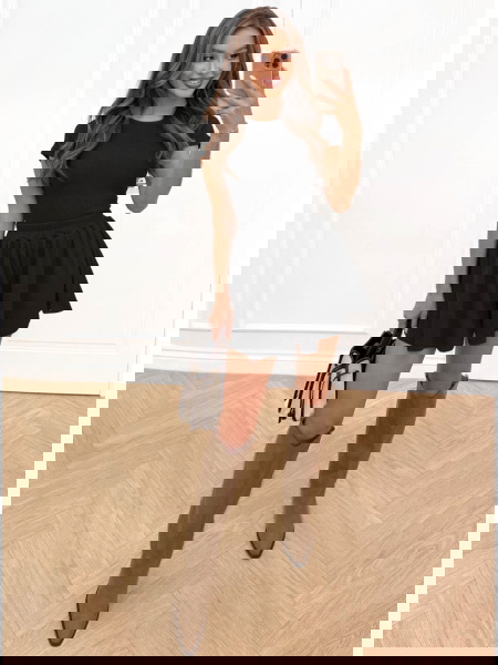 Czarny komplet prążkowany...