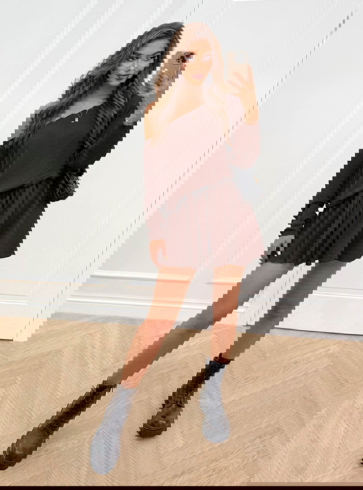 Czekoladowy kombinezon jak sukienka...