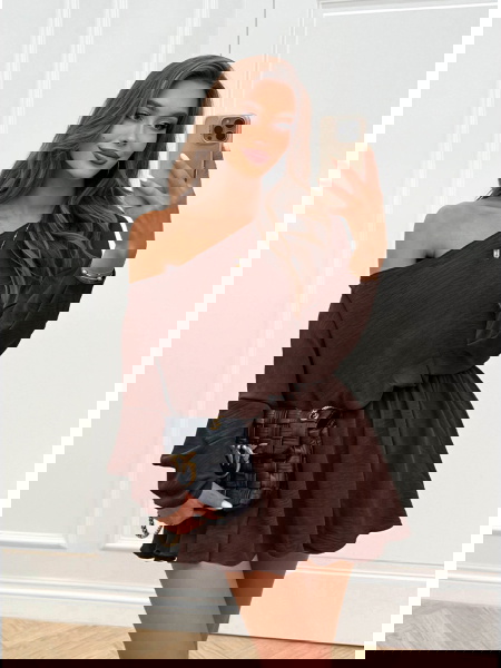 Czekoladowy kombinezon jak...