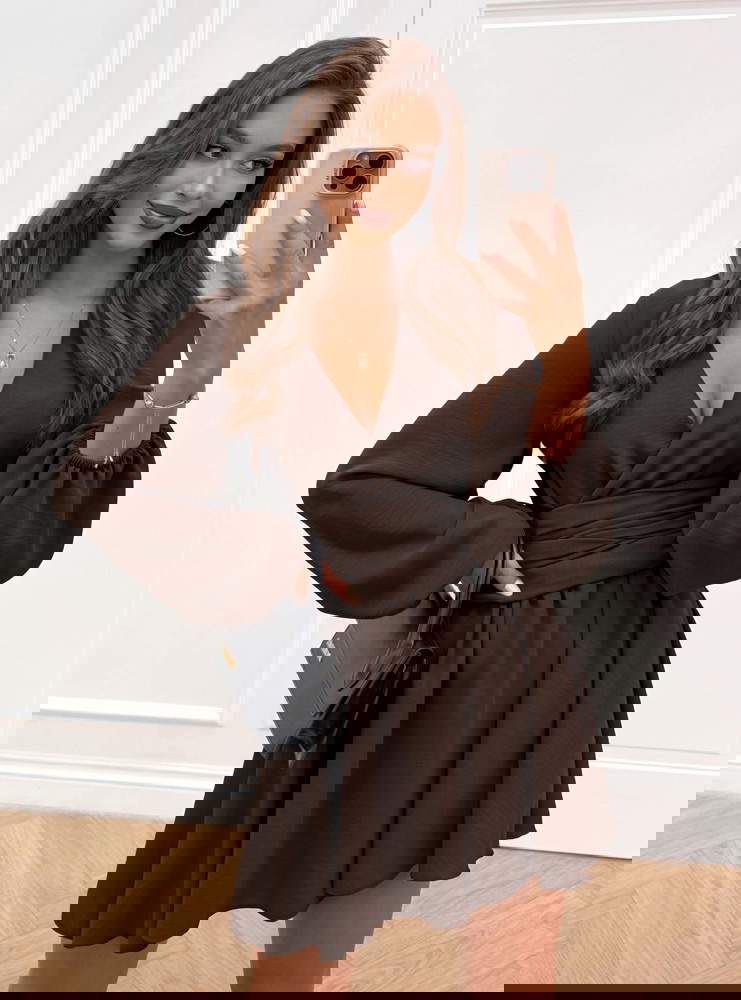 Czekoladowy kombinezon jak sukienka z...