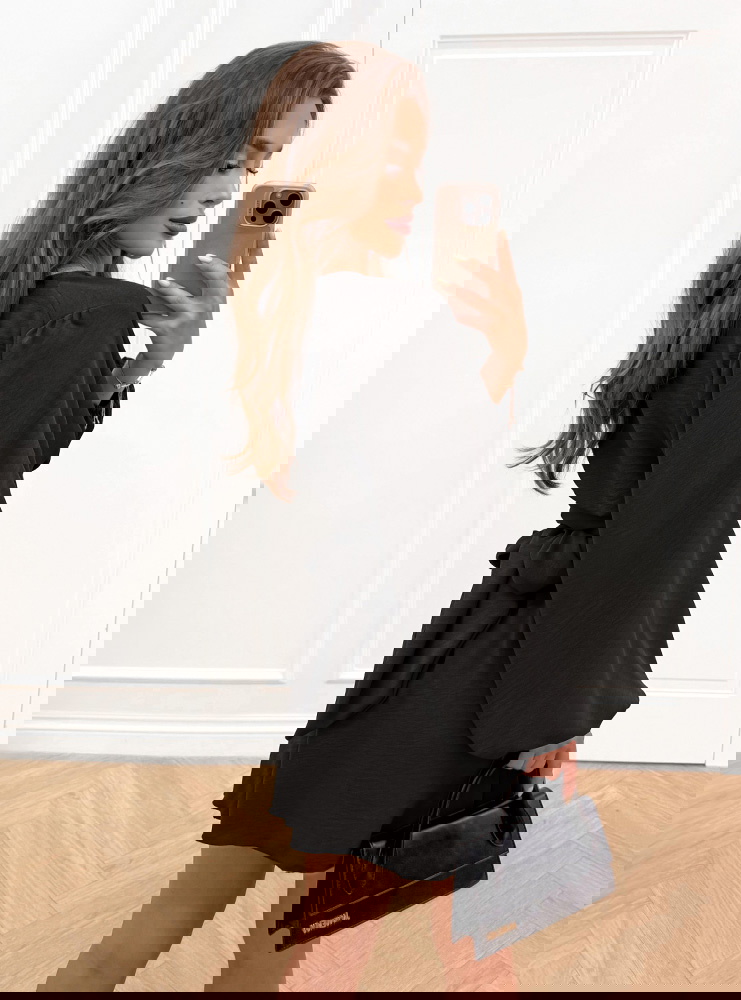 Czarny kombinezon jak sukienka z...