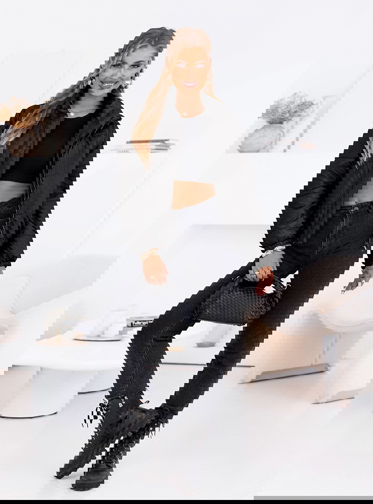 Czarna kurtka zapinana na zamek Vanity