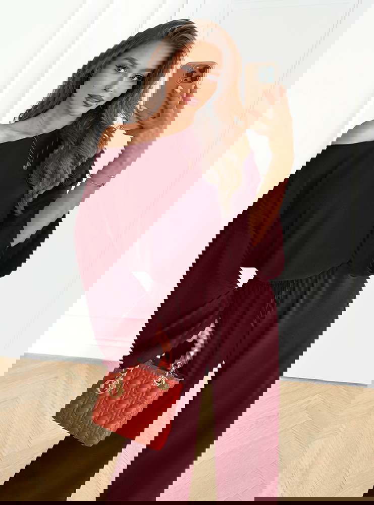 Bordowy komplet koszulka i spodnie...