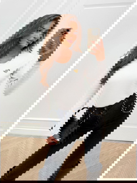 Biała koszulka na długi...