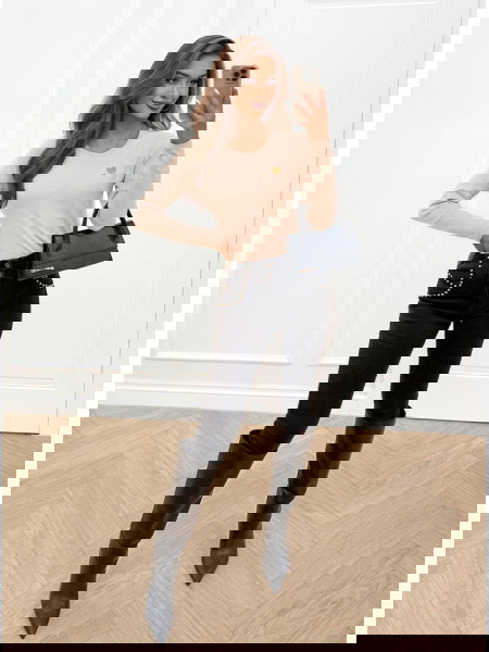 Jasnobeżowa koszulka na...