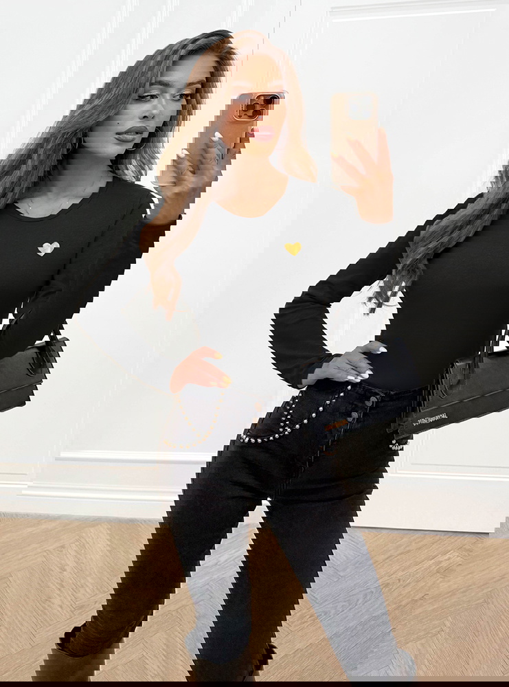 Czarna koszulka na długi rękaw z...