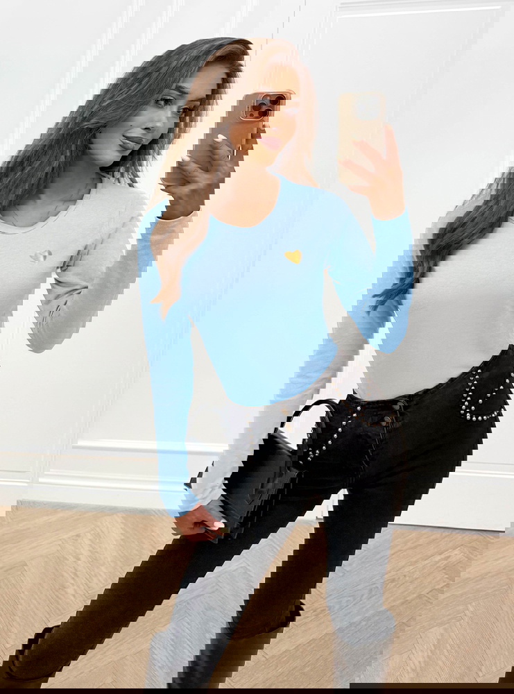 Błękitna koszulka na długi rękaw z...