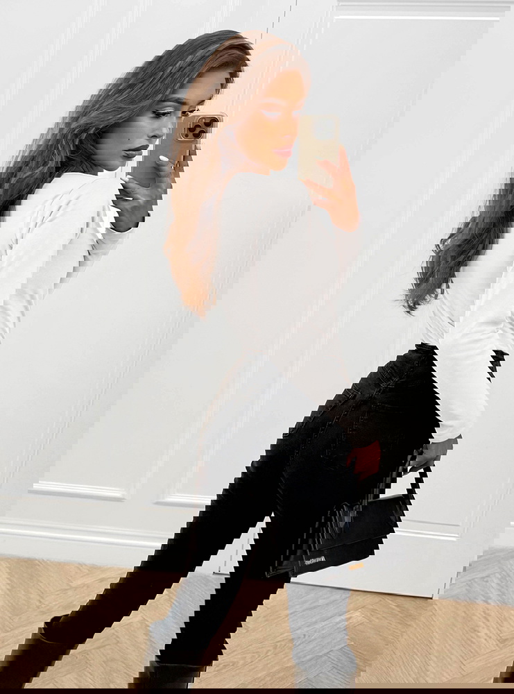 Biała koszulka na długi rękaw z...