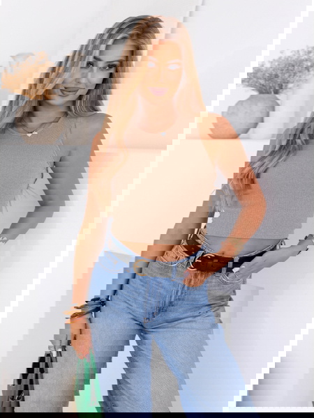 Beżowy prążkowany top na... 2