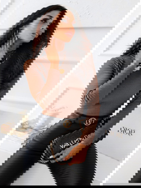 Prążkowana bluzka z...