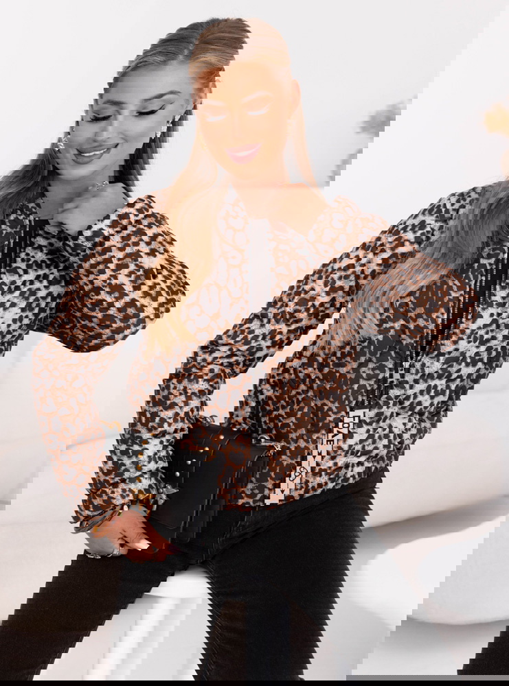 Kurtka w panterkę zapinana na zamek...