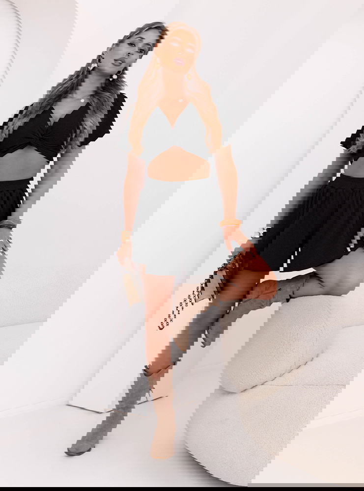 Czarny komplet prążkowany top i...