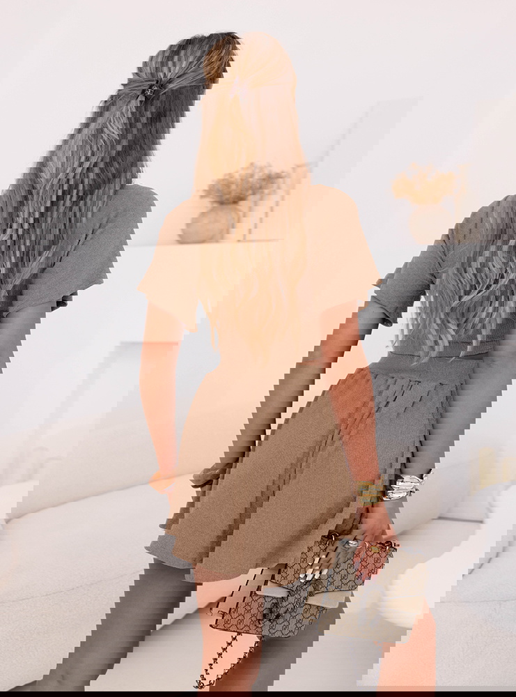 Beżowy komplet prążkowany top i...