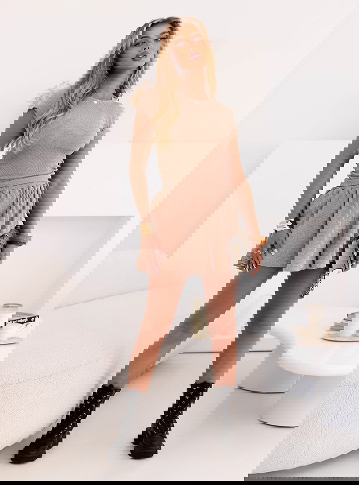 Beżowy komplet prążkowany bluzka i...