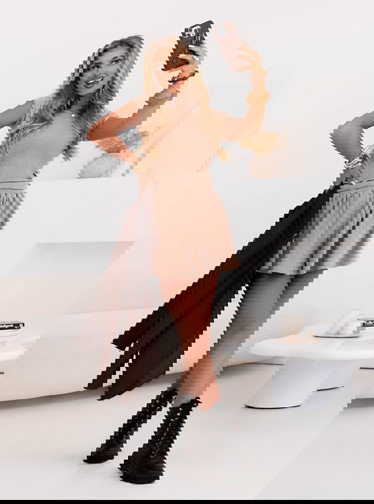 Beżowy komplet prążkowany bluzka i...