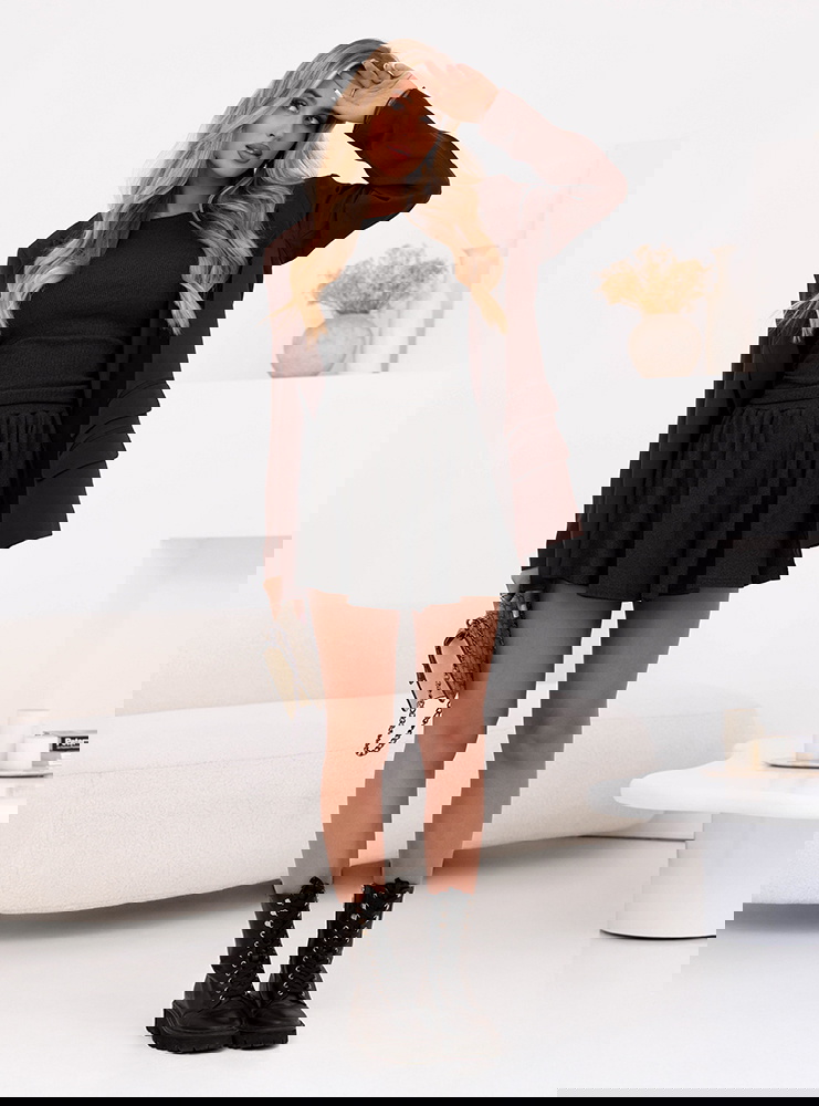 Czarny komplet prążkowany bluzka i...