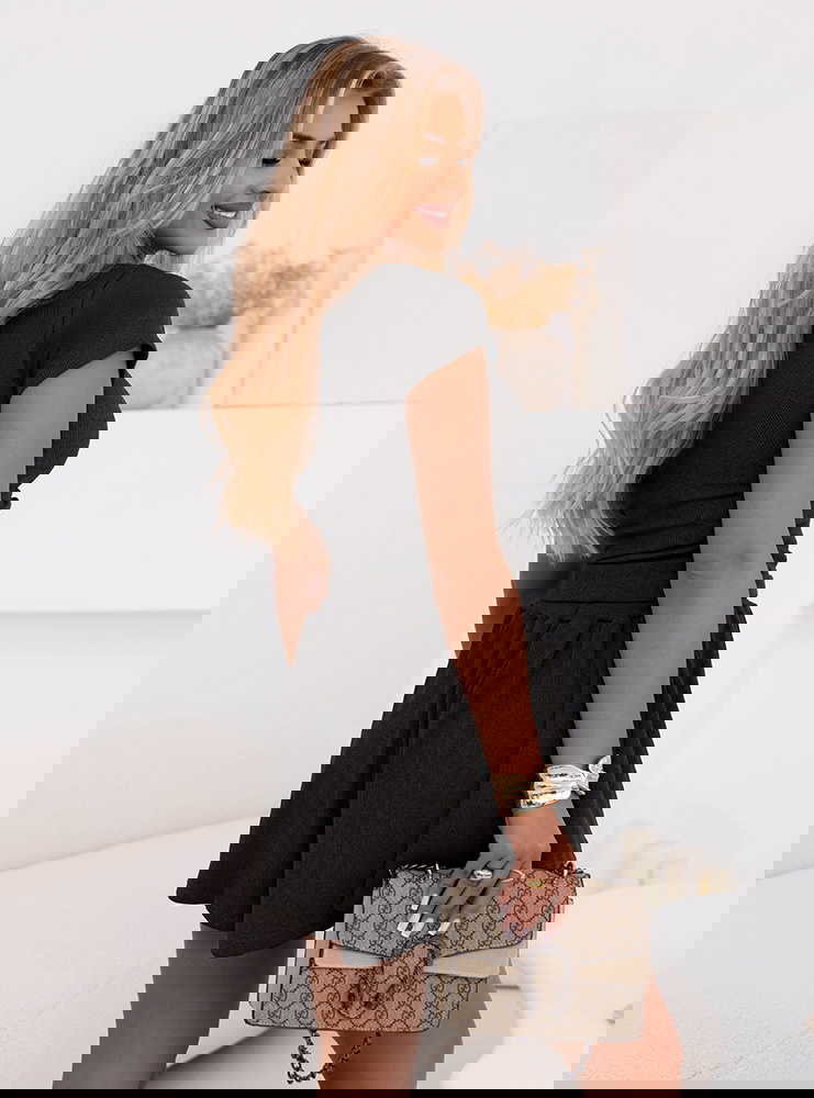 Czarny komplet prążkowany bluzka i...