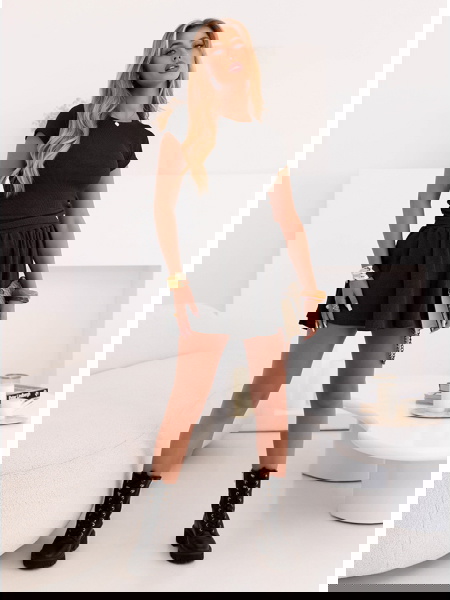 Czarny komplet prążkowany...