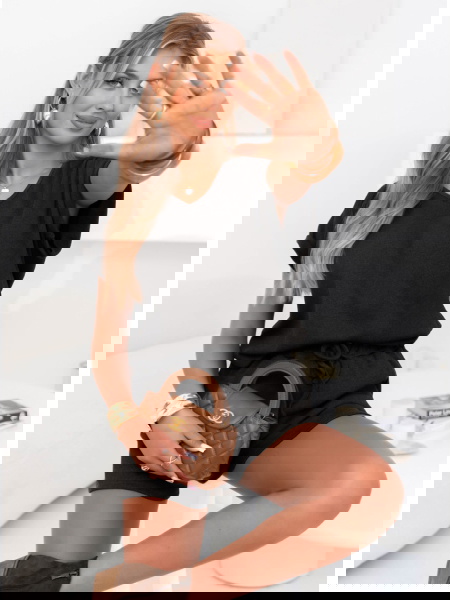 Czarny prążkowany komplet...