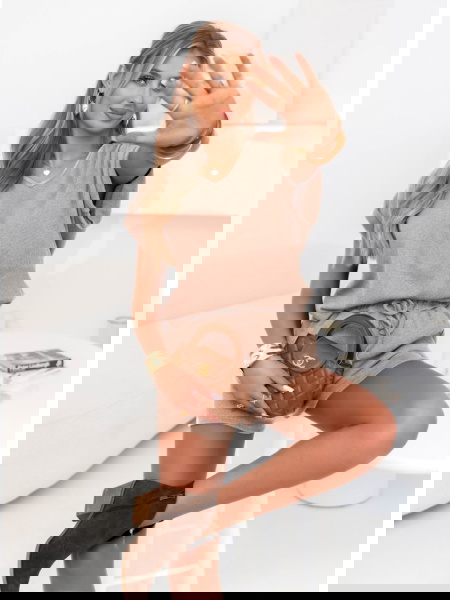 Beżowy prążkowany komplet... 2