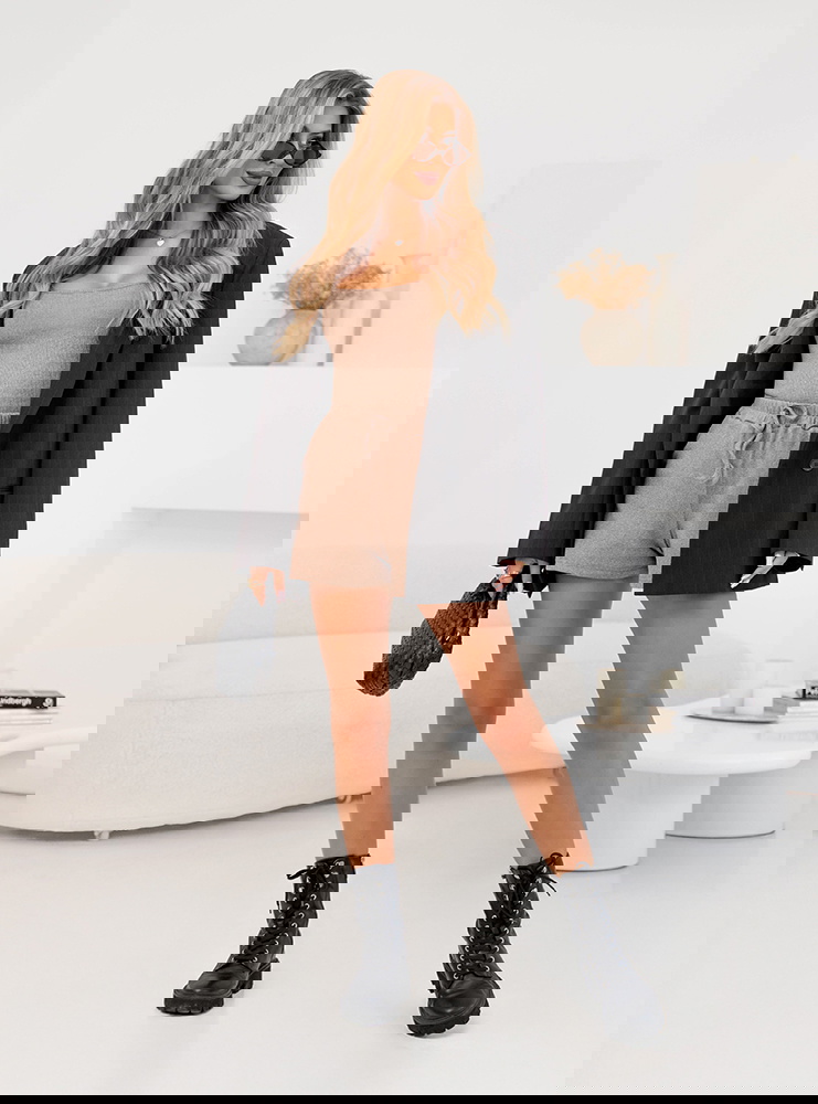 Beżowy prążkowany komplet bluzka na...