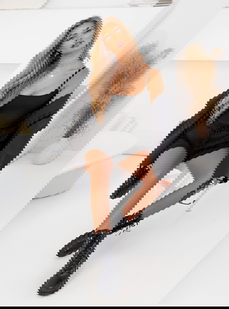 Czarny prążkowany komplet bluzka na...