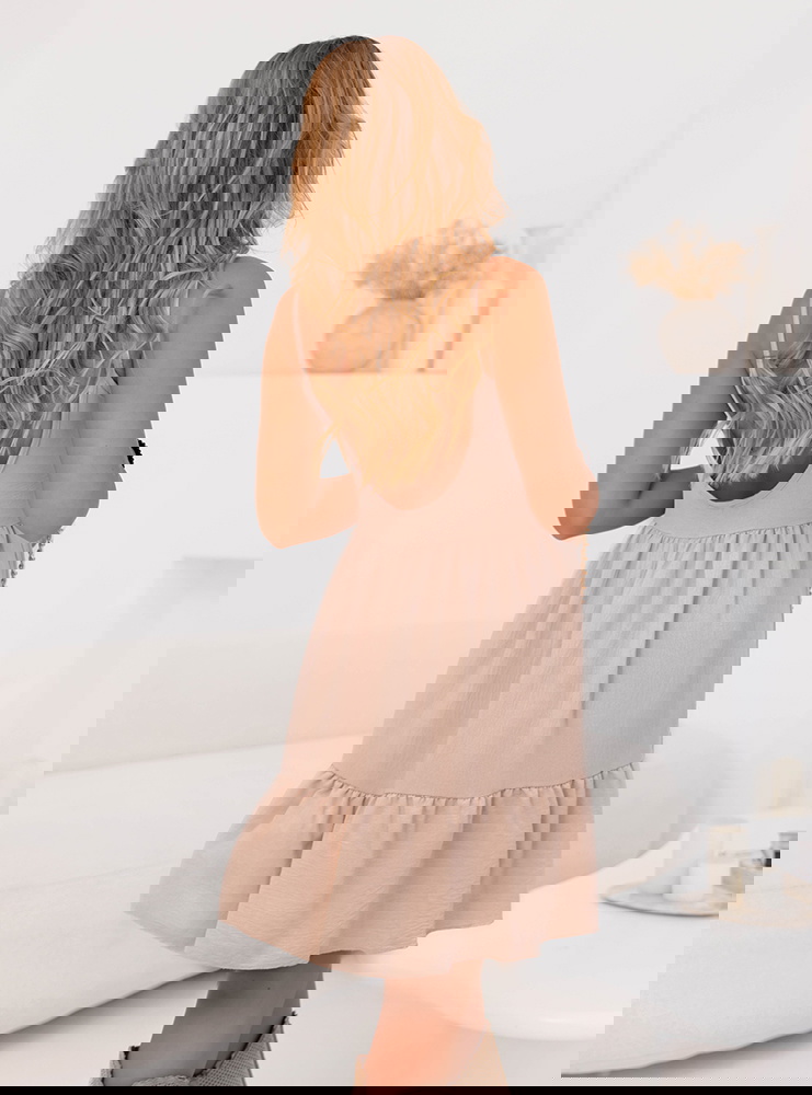 Beżowa rozkloszowana sukienka na...