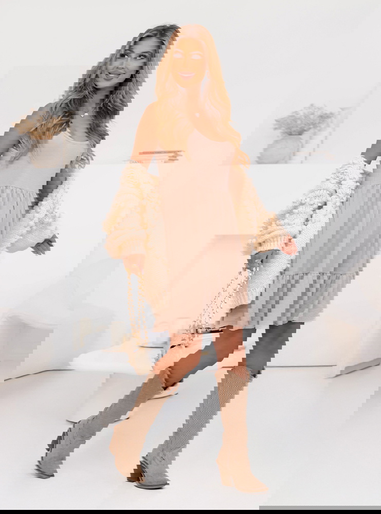 Beżowa rozkloszowana sukienka na...