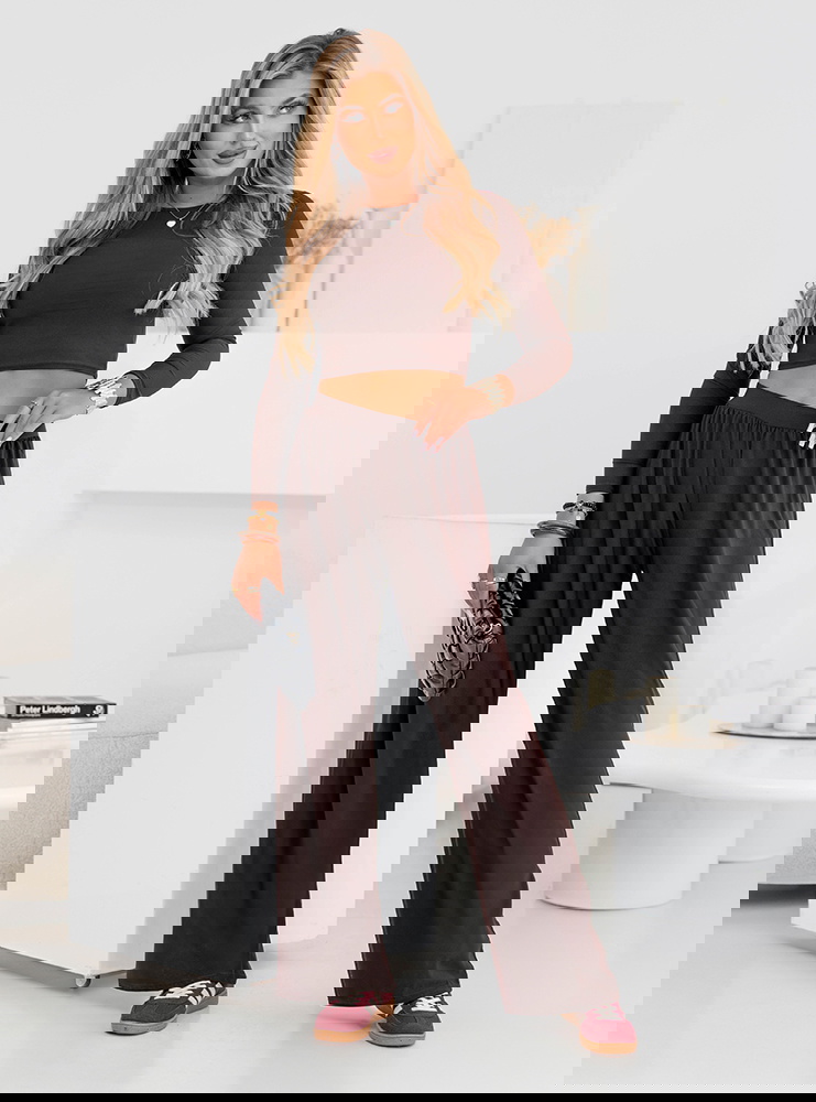 Czekoladowy komplet bluzka i szerokie...