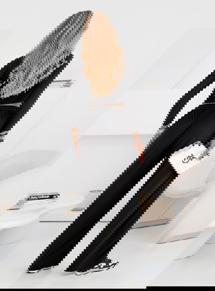 Czarny komplet bluzka i szerokie...