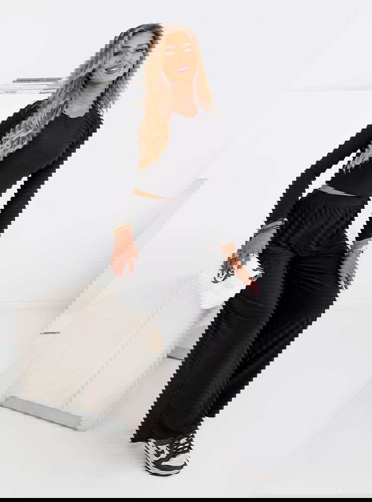 Czarny komplet bluzka i szerokie...