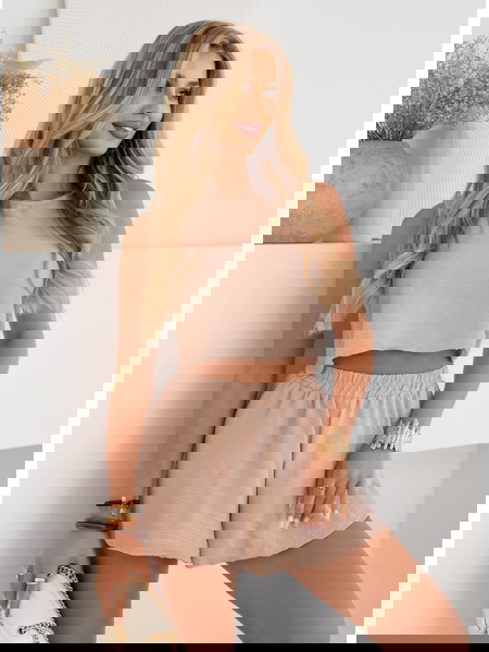 Beżowy komplet bluzka i...