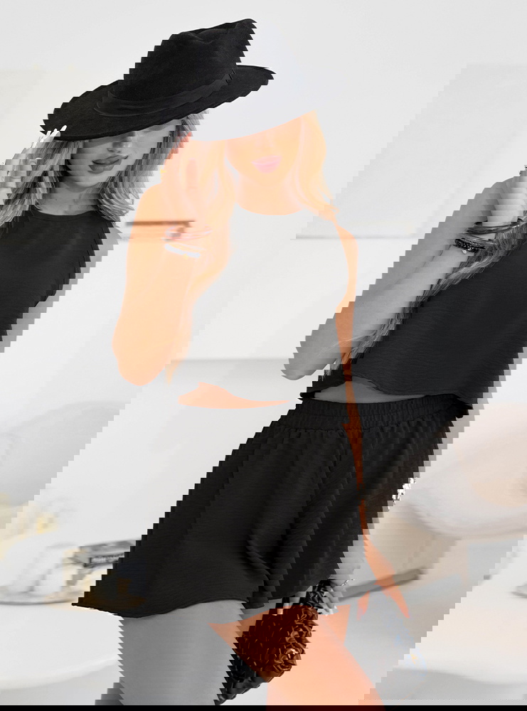 Czarny komplet bluzka i spodenki Ymir