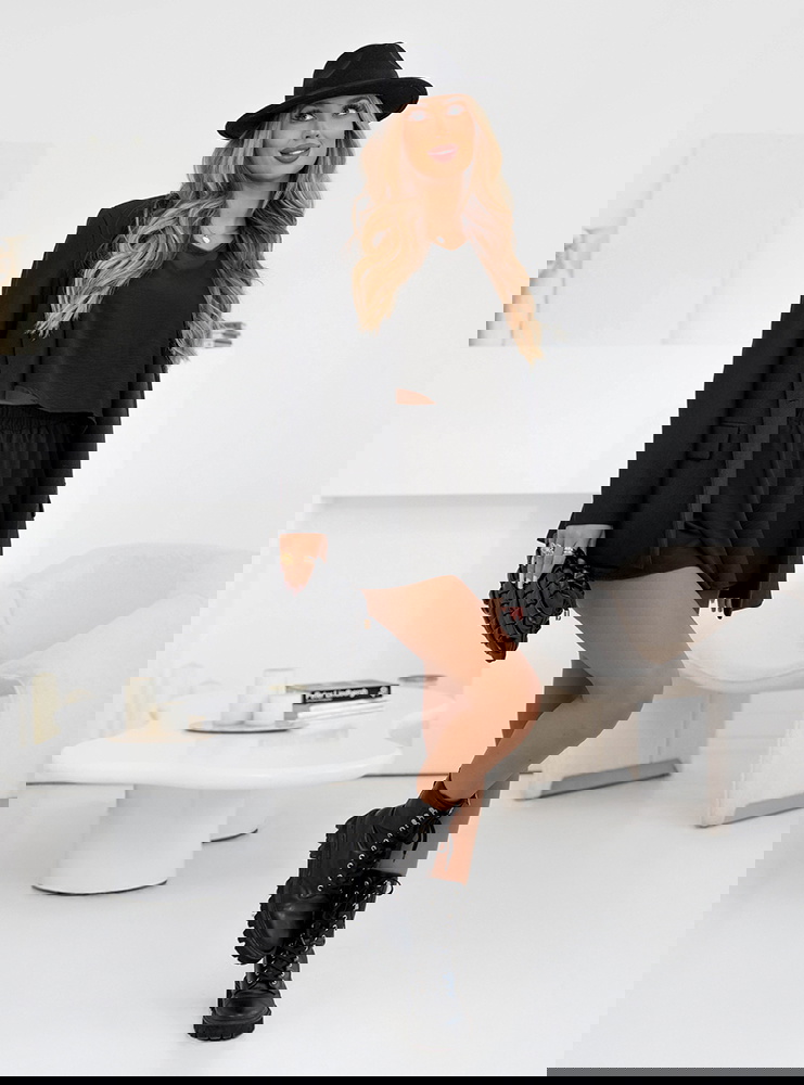 Czarny komplet bluzka i spodenki Ymir