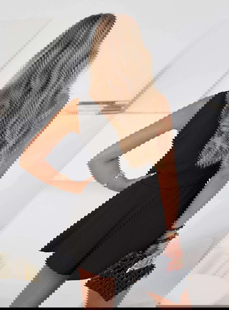 Czarny komplet bluzka i spodenki Ymir