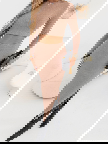 Beżowy prążkowany komplet...