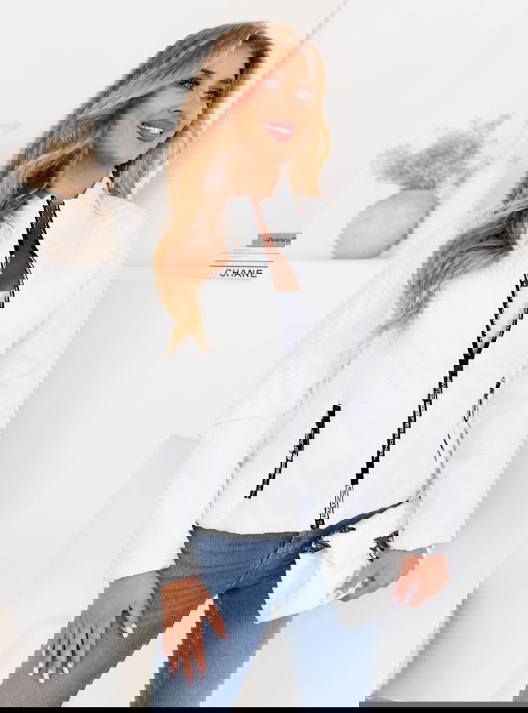 Biała pikowana kurtka Meropi